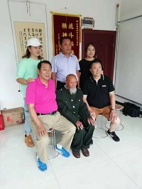 青山默默仍巍然 青山默默仍巍然